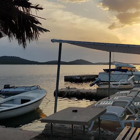 Apartman By The Sea - 20012 *