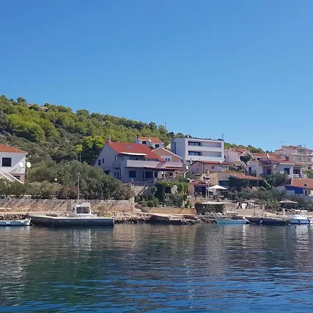 Apartman By The Sea - 20012 *