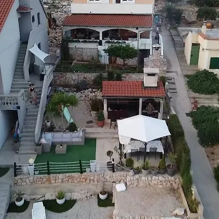 Apartman By The Sea - 20012 *