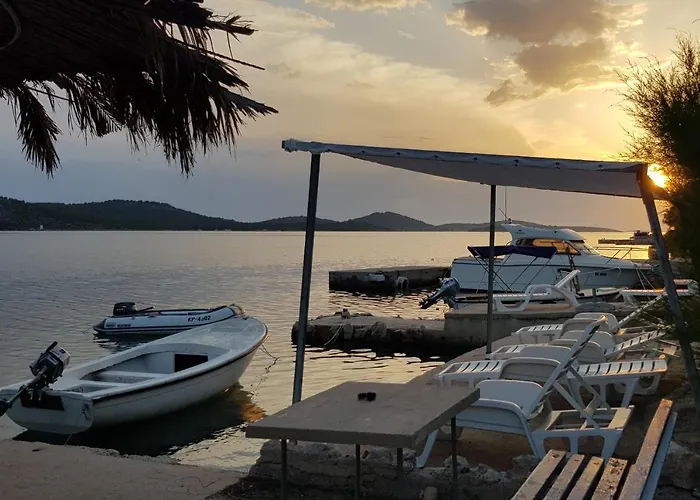 Appartement By The Sea - 20012 *