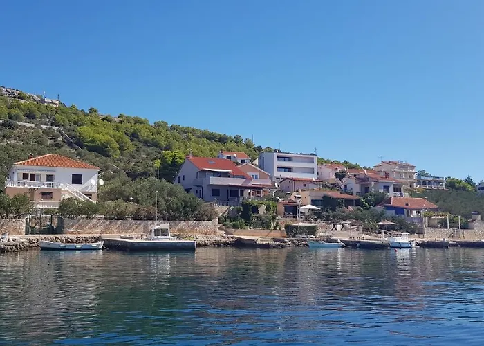 Appartement By The Sea - 20012 *